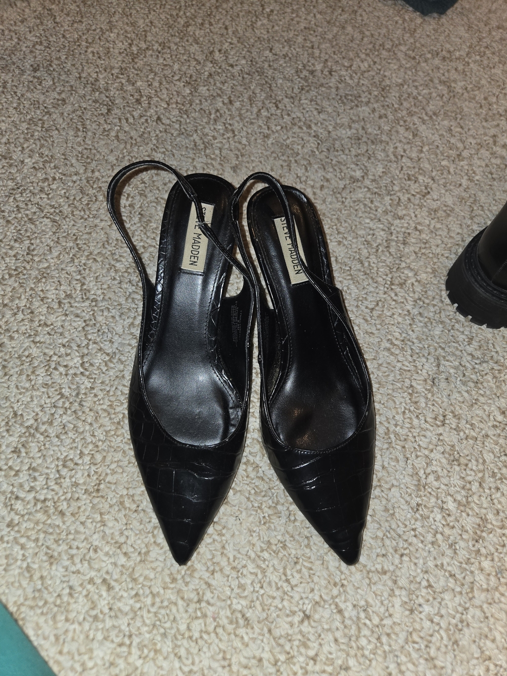 Steve Madden Black Croc-Embossed Slingback Pointed-Toe Pumps